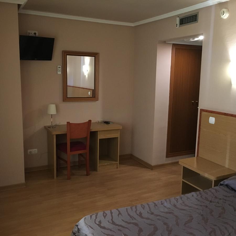 Hotel Avenida Leganés Esterno foto